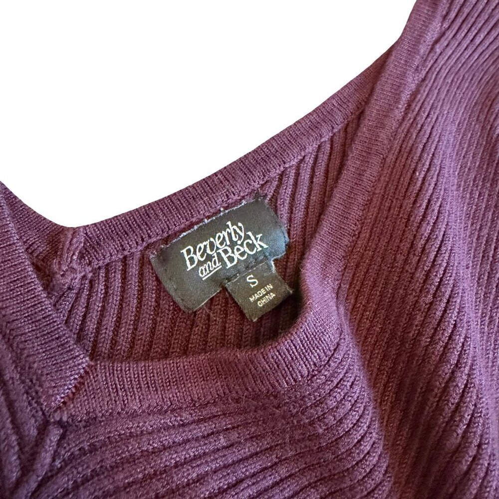 Beverly and Beck PacSun Purple Cropped Sweater Plunging Neckline Size Small - Picture 6 of 11